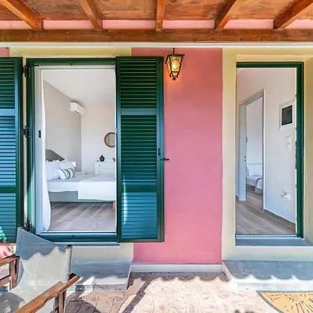 Holiday home Tomazos Fay's House *